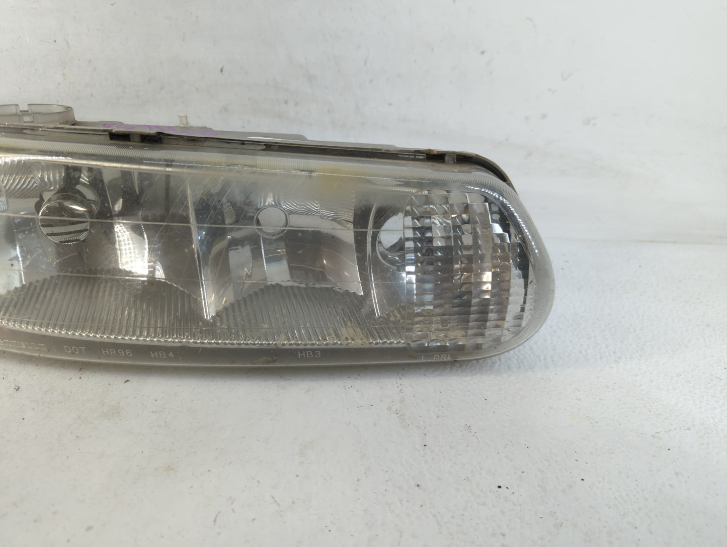 1997-2001 Buick Century Passenger Right Oem Head Light Headlight Lamp - Oemusedautoparts1.com