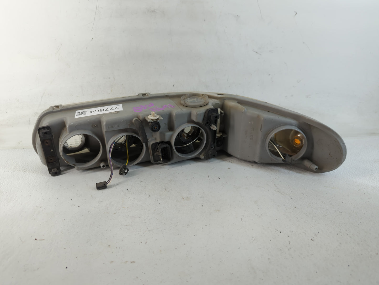 1997-2001 Buick Century Passenger Right Oem Head Light Headlight Lamp - Oemusedautoparts1.com