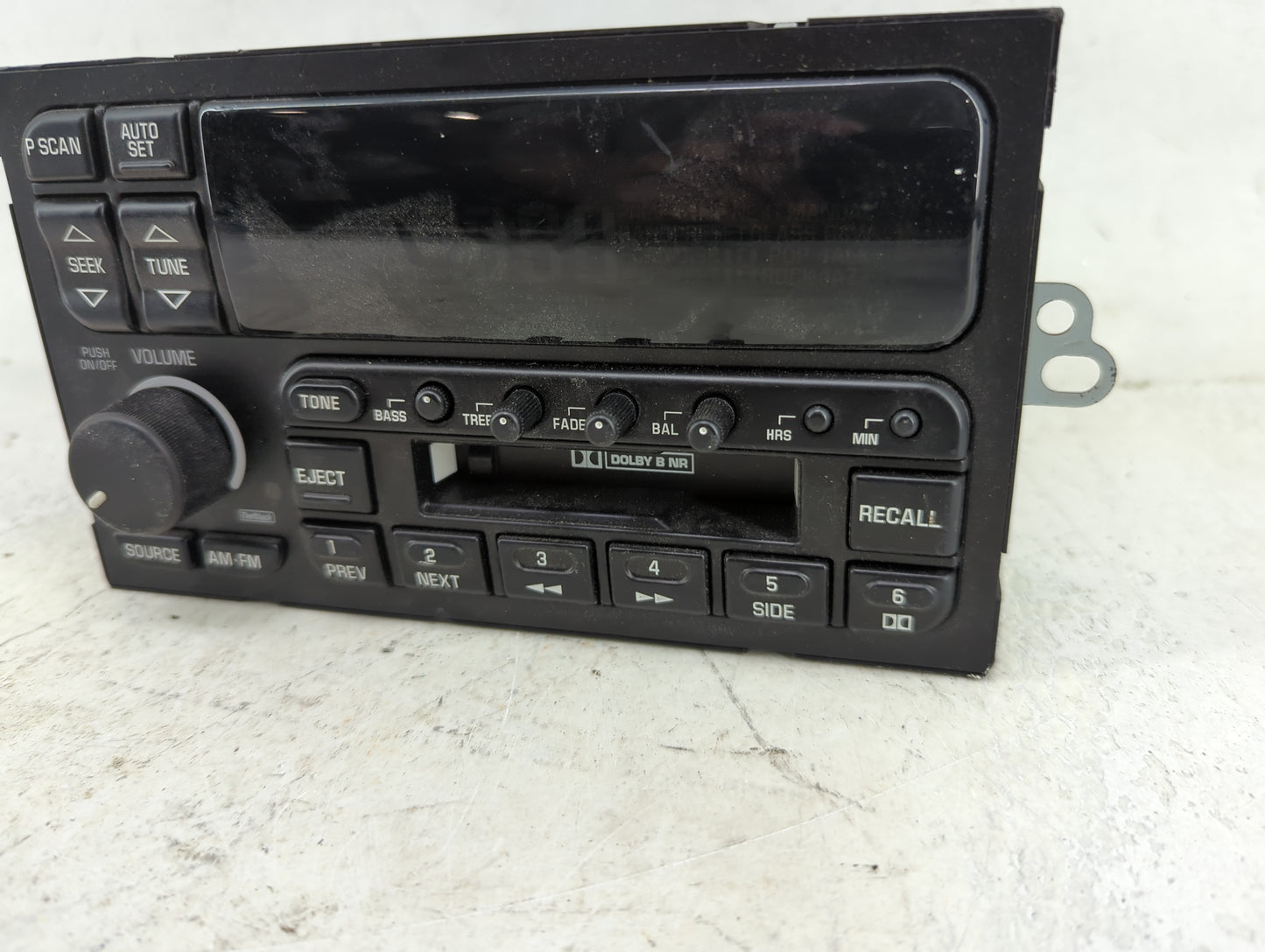 1996-1999 Buick Lesabre Radio AM FM Cd Player Receiver Replacement P/N:16216424 BNXM Fits OEM Used Auto Parts - Oemusedautop