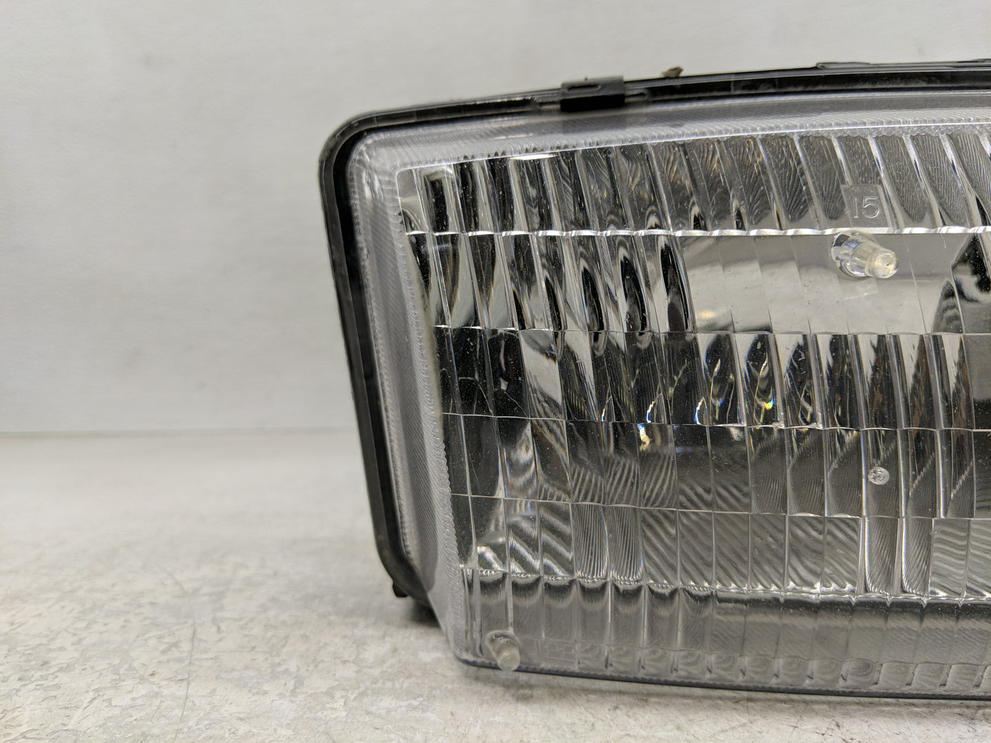 1996-1998 Buick Skylark Passenger Right Oem Head Light Headlight Lamp - Oemusedautoparts1.com