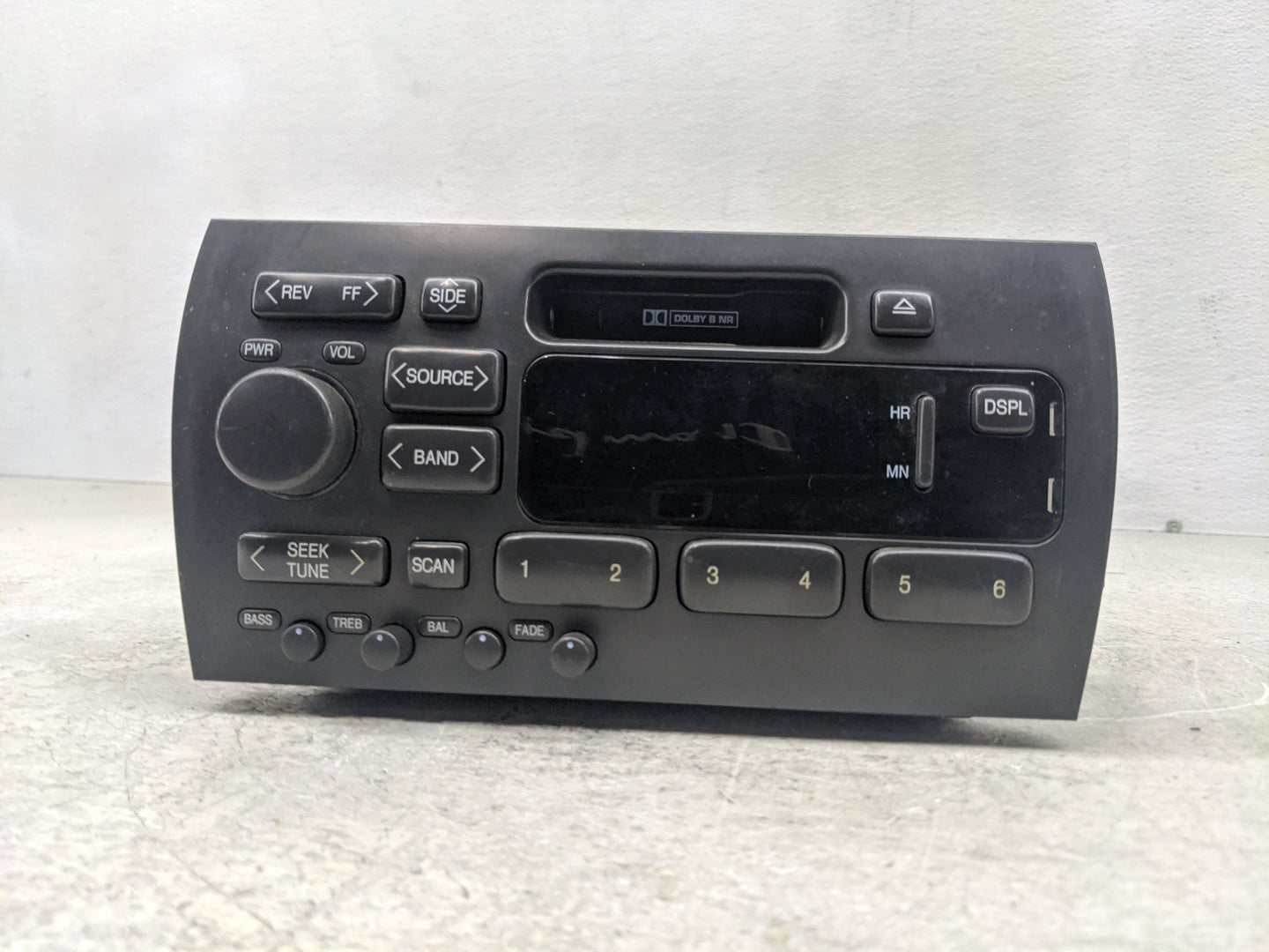 1997 Cadillac Catera Radio AM FM Cd Player Receiver Replacement P/N:16208766 Fits OEM Used Auto Parts - Oemusedautoparts1.co