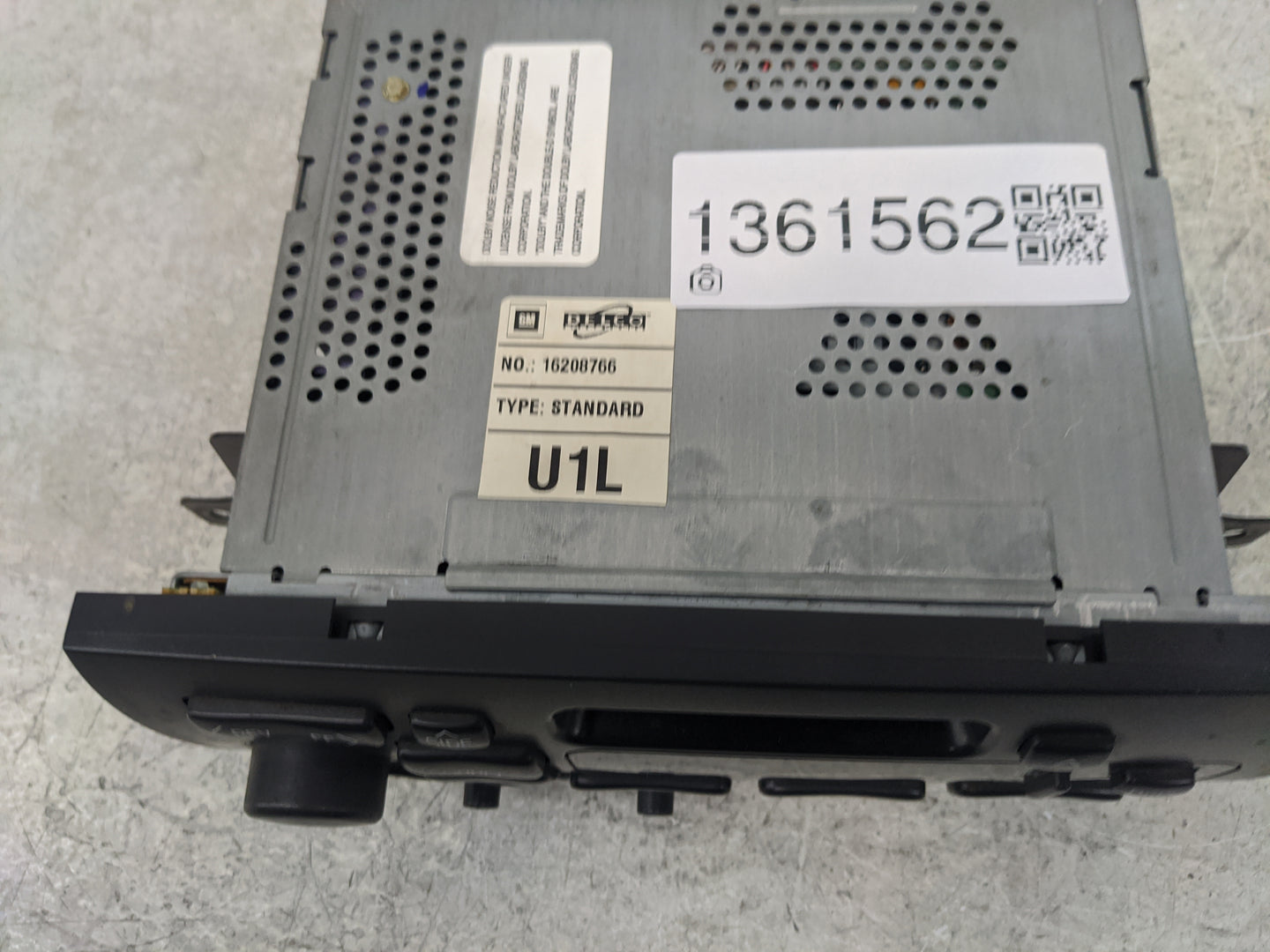 1997 Cadillac Catera Radio AM FM Cd Player Receiver Replacement P/N:16208766 Fits OEM Used Auto Parts - Oemusedautoparts1.co