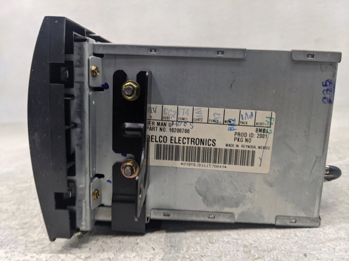1997 Cadillac Catera Radio AM FM Cd Player Receiver Replacement P/N:16208766 Fits OEM Used Auto Parts - Oemusedautoparts1.co