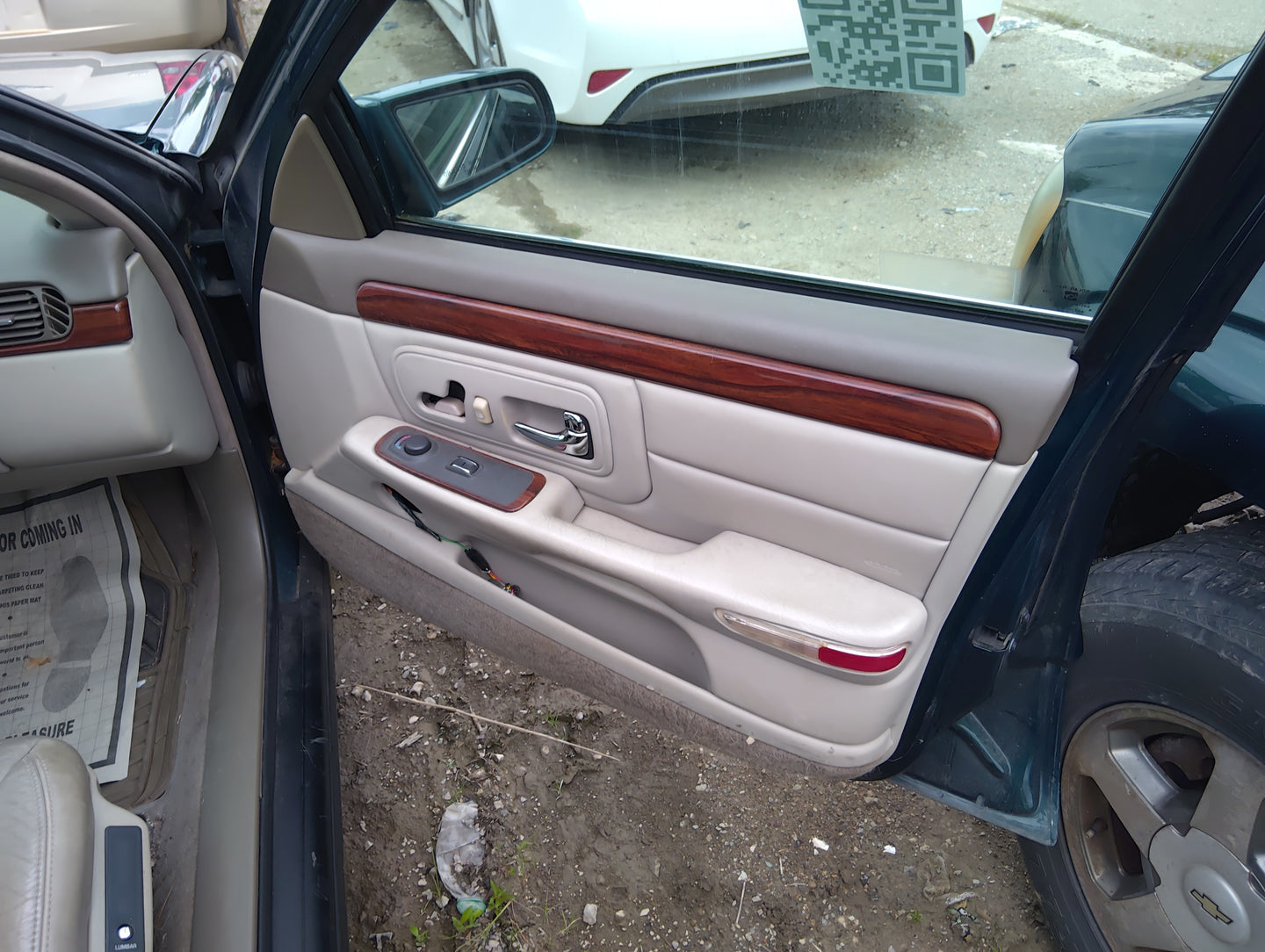 1997 Cadillac Deville Front Right Passenger Interior Door Panel Trim - Oemusedautoparts1.com