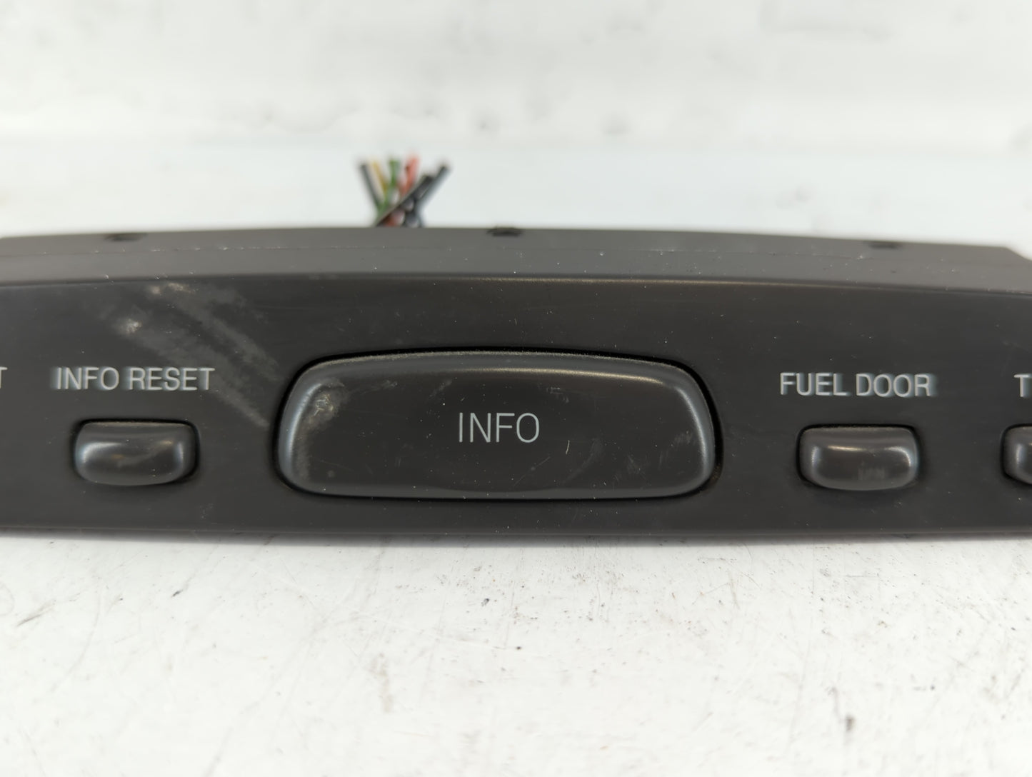 1997 Cadillac Eldorado Fuel Tank Door Lid Gas Tank - Oemusedautoparts1.com