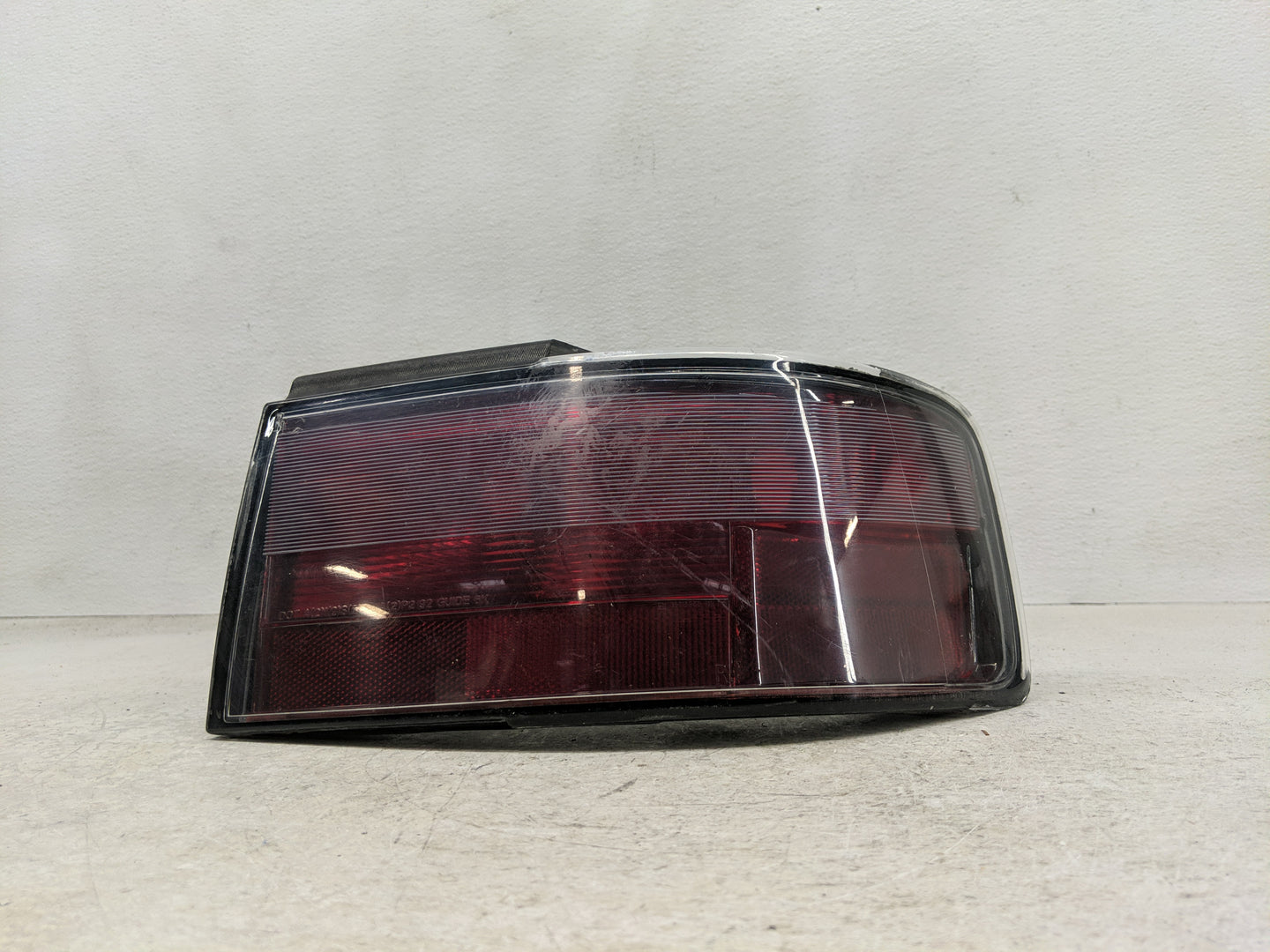 1995-1997 Cadillac Seville Tail Light Assembly Passenger Right OEM P/N:16513926 Fits Fits 1995 1996 1997 OEM Used Auto Parts