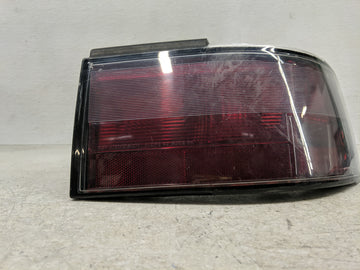 1995-1997 Cadillac Seville Tail Light Assembly Passenger Right OEM P/N:16513926 Fits Fits 1995 1996 1997 OEM Used Auto Parts