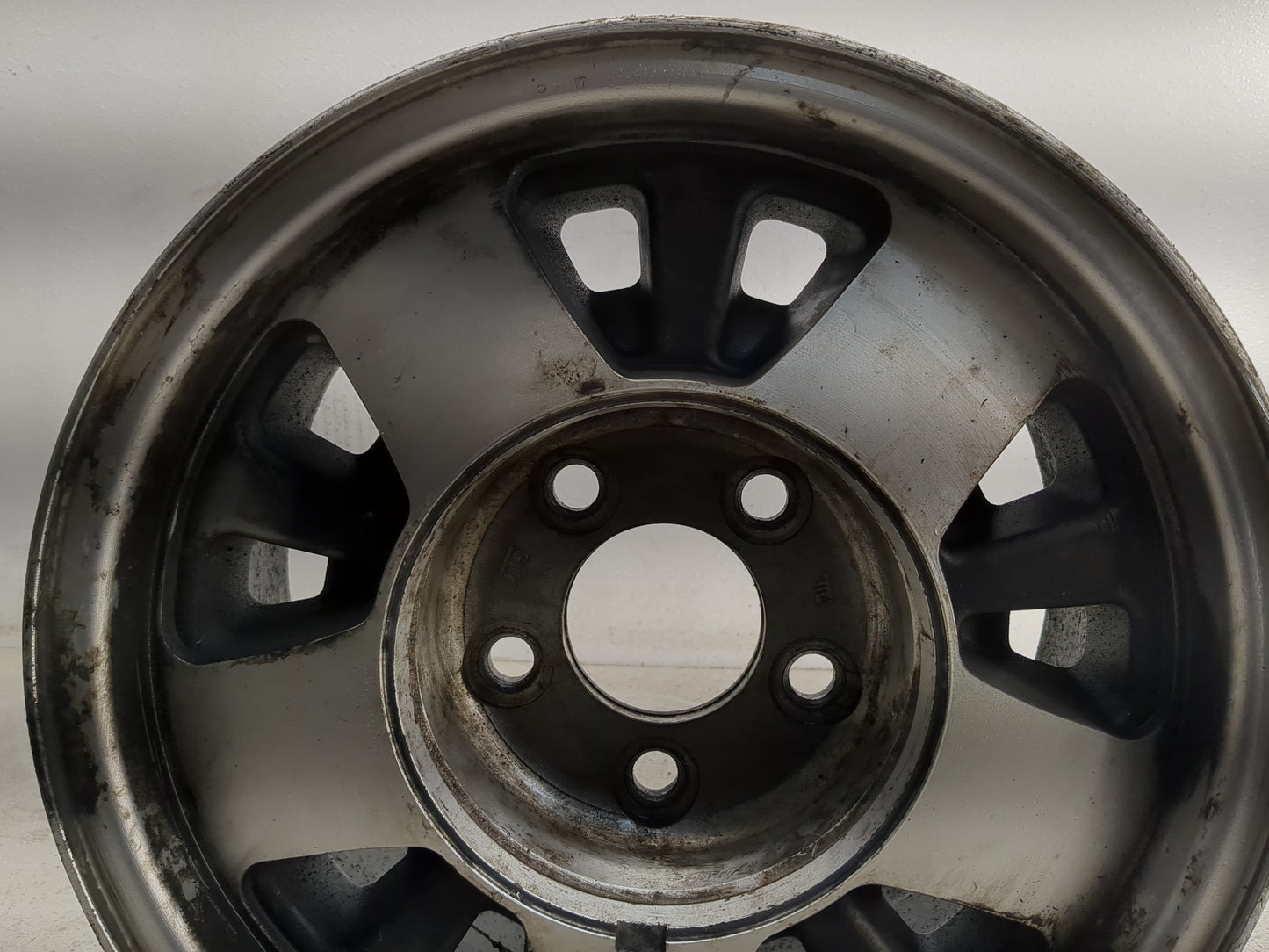 Chevrolet 1500 Oem Wheel Rim 1323703 - Oemusedautoparts1.com