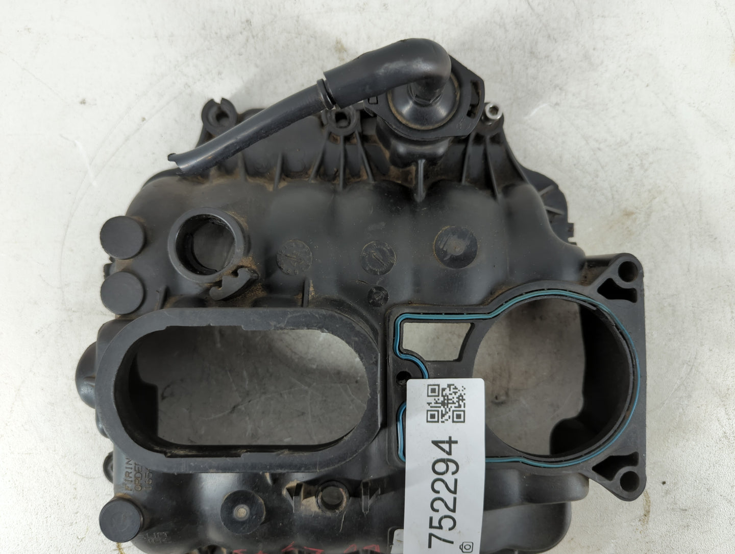1997 Chevrolet 1500 Air Intake Manifold P/N:17090544 Fits Fits 1996 1998 1999 2000 2001 2002 2003 2004 2005 2006 2007 OEM Us