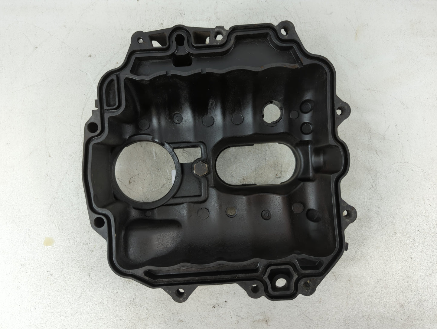 1997 Chevrolet 1500 Air Intake Manifold P/N:17090544 Fits Fits 1996 1998 1999 2000 2001 2002 2003 2004 2005 2006 2007 OEM Us