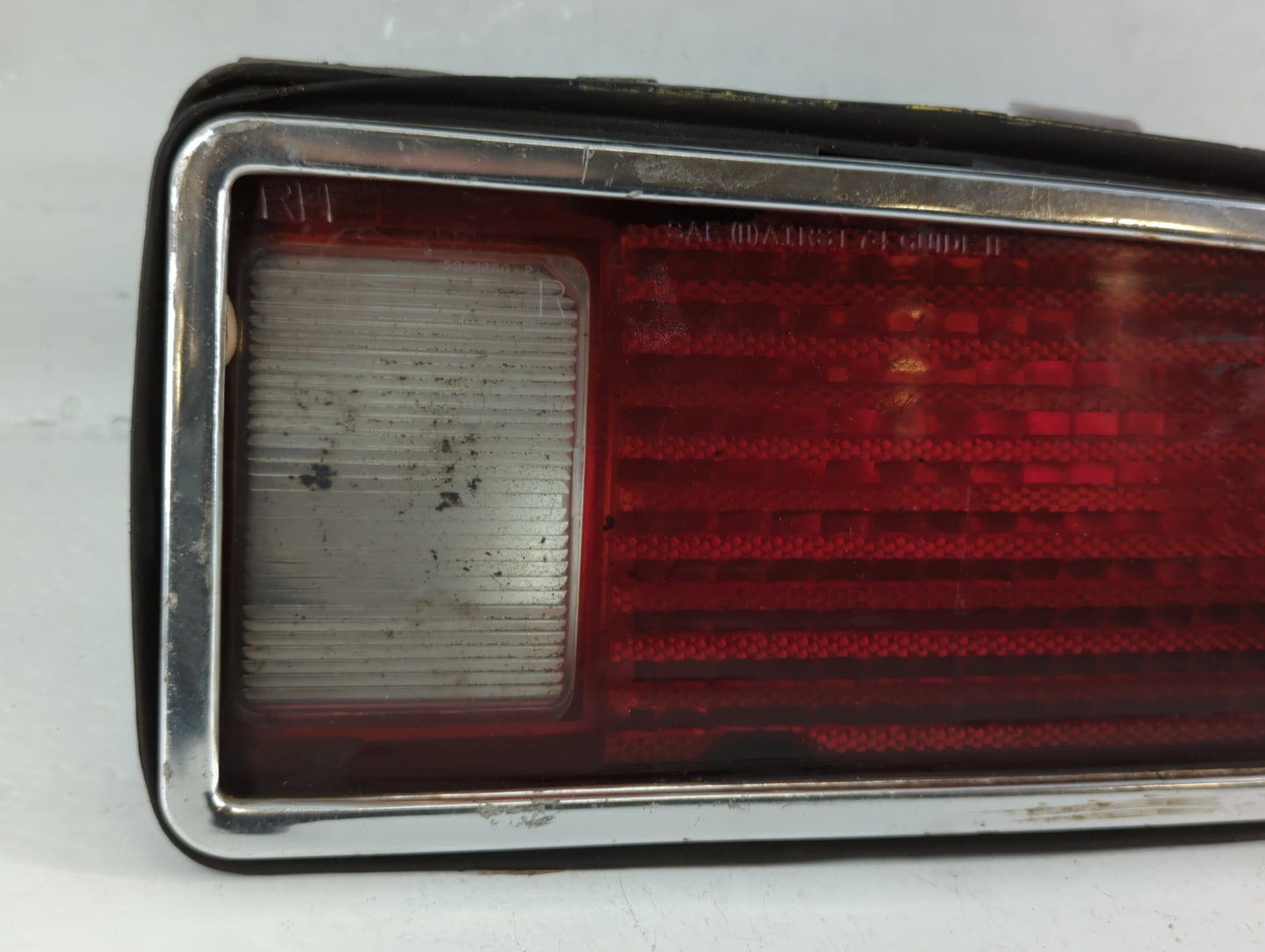 1997-2002 Chevrolet Camaro Tail Light Assembly Passenger Right OEM P/N:5954112 2 Fits Fits 1997 1998 1999 2000 2001 2002 OEM