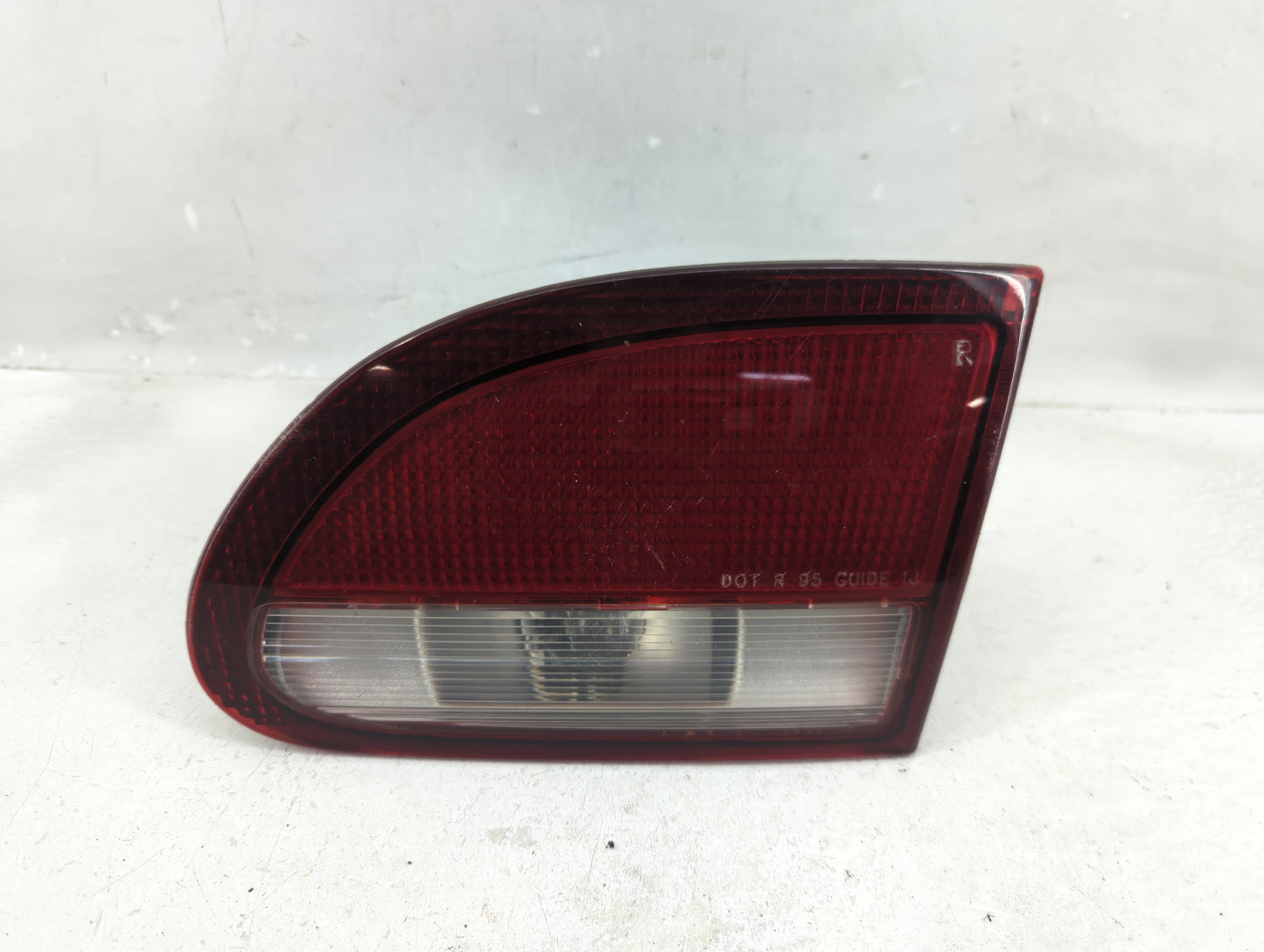 1995-1999 Chevrolet Cavalier Tail Light Assembly Passenger Right OEM P/N:16519344 Fits Fits 1995 1996 1997 1998 1999 OEM Use