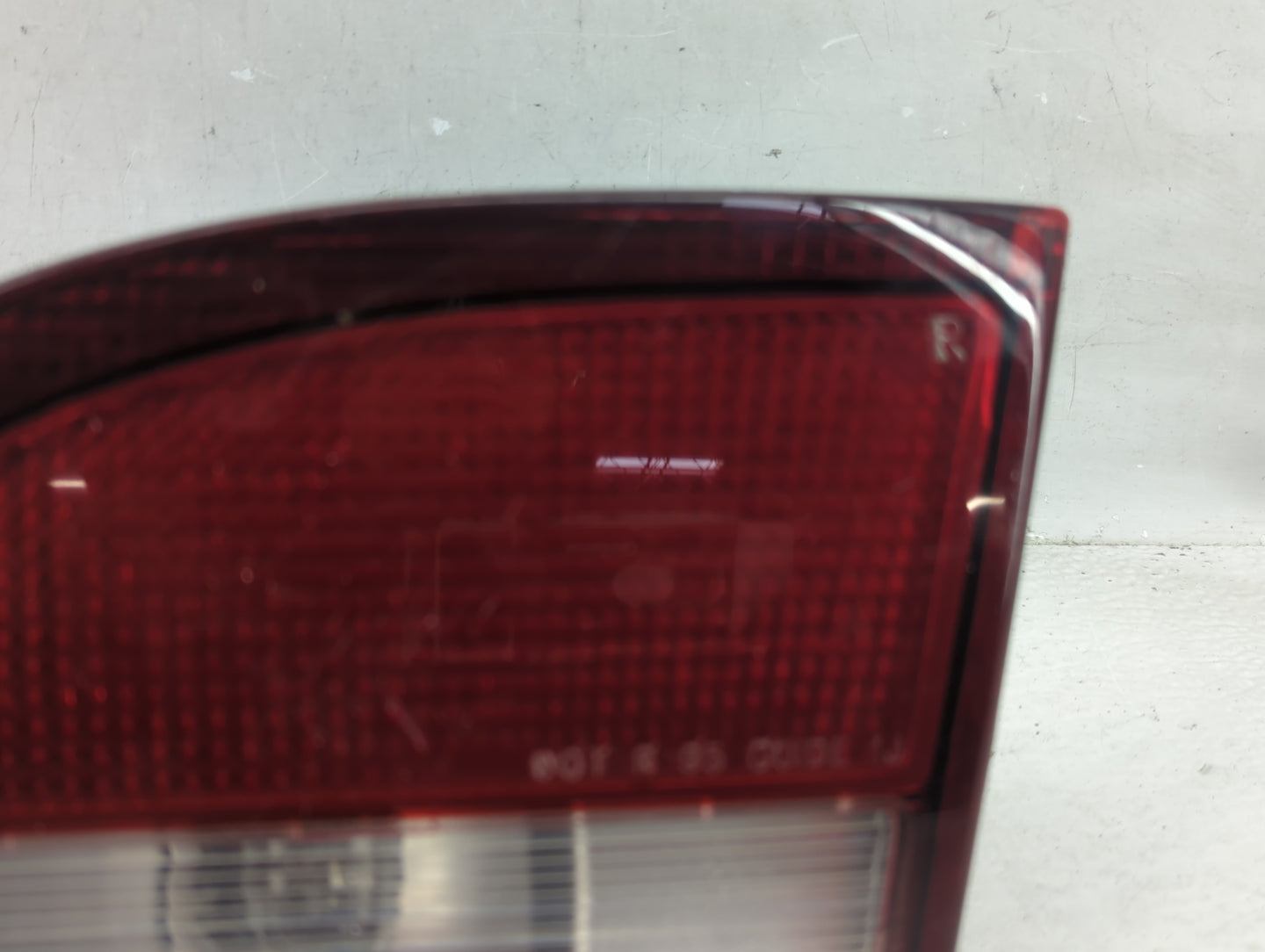 1995-1999 Chevrolet Cavalier Tail Light Assembly Passenger Right OEM P/N:16519344 Fits Fits 1995 1996 1997 1998 1999 OEM Use