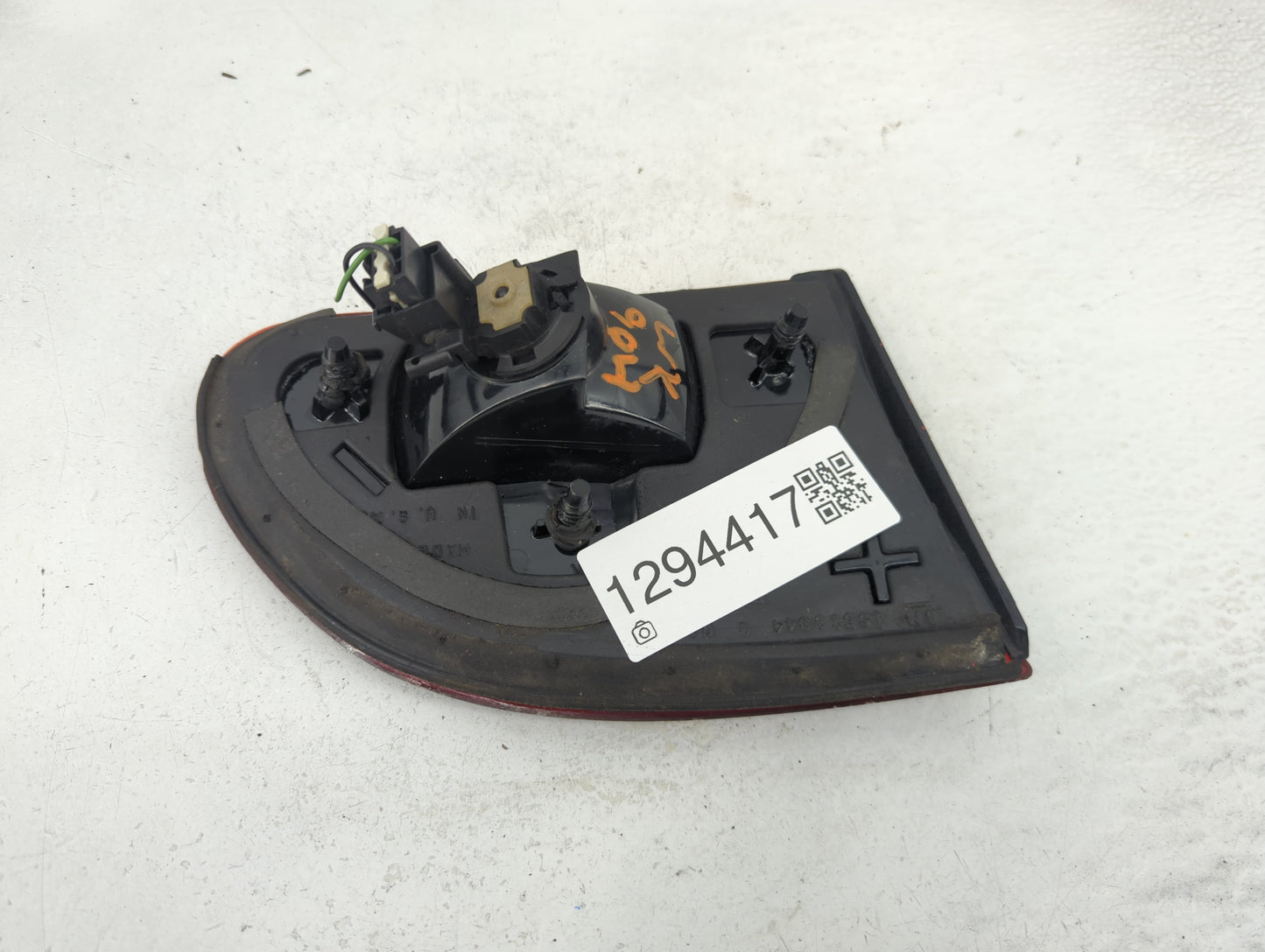 1995-1999 Chevrolet Cavalier Tail Light Assembly Passenger Right OEM P/N:16519344 Fits Fits 1995 1996 1997 1998 1999 OEM Use