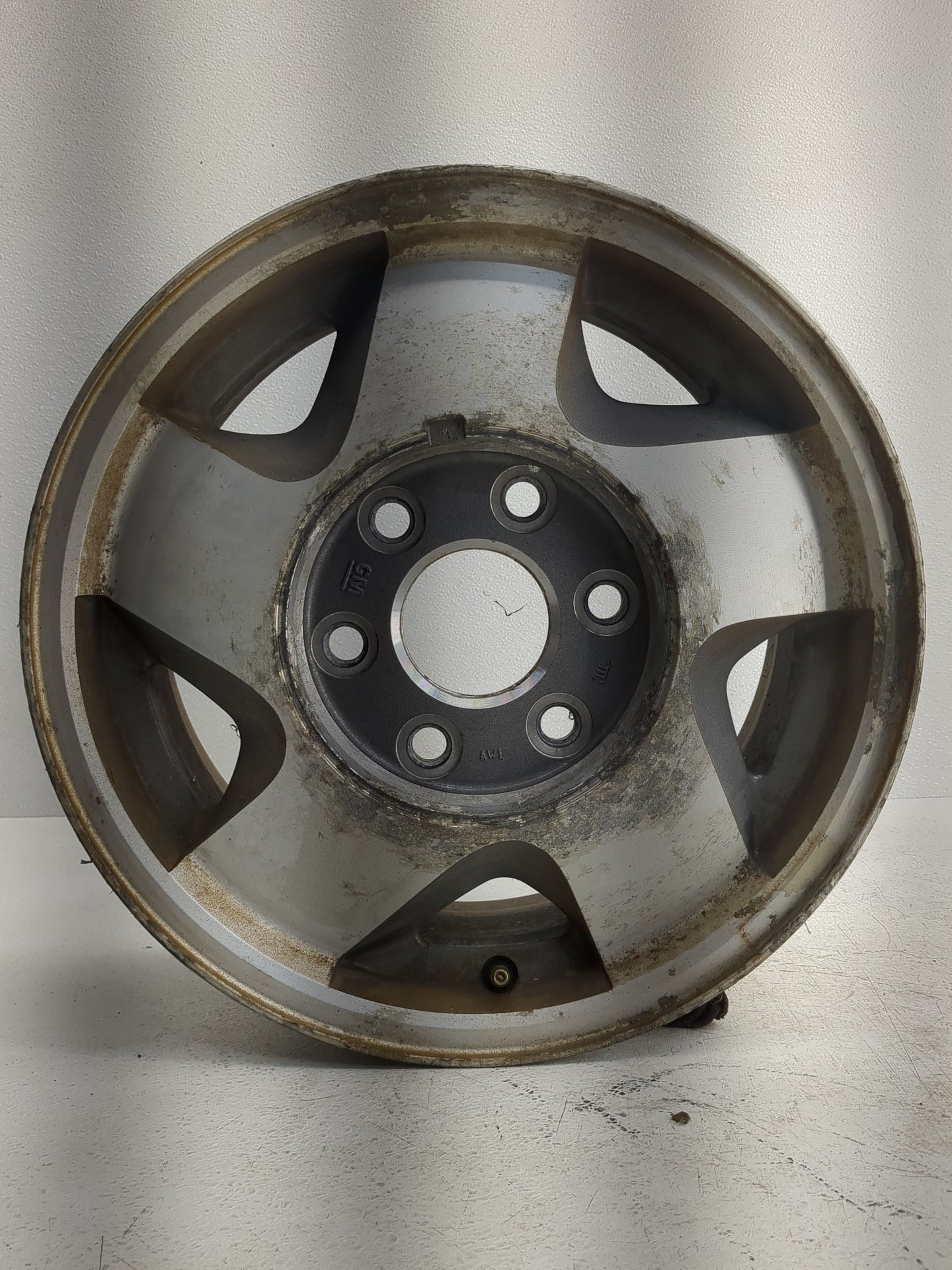 Chevrolet K1500 Oem Wheel Rim 1168079 - Oemusedautoparts1.com