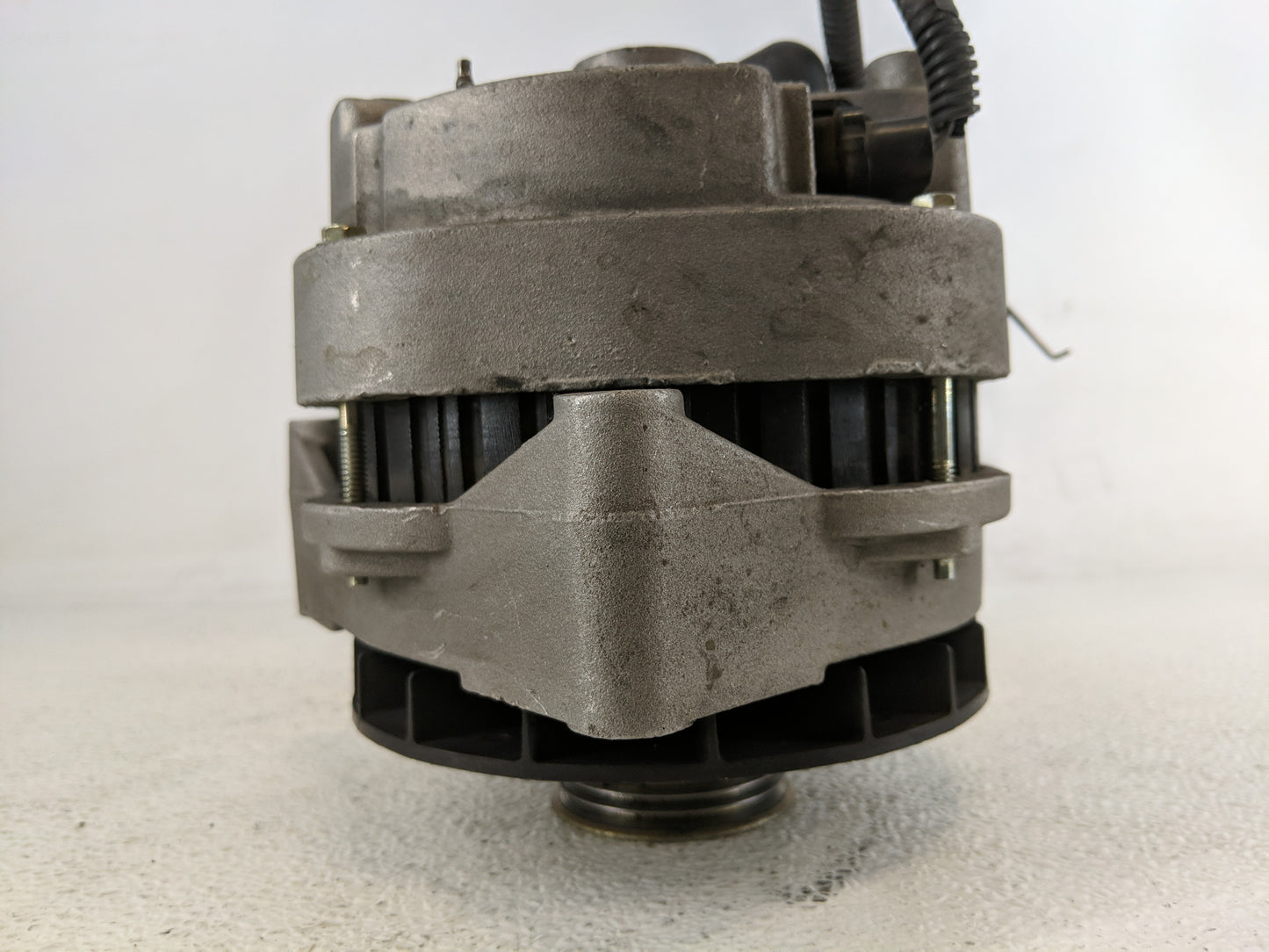 1997 Chevrolet K1500 Alternator Replacement Generator Charging Assembly Engine OEM Fits Fits 1996 1998 1999 2000 OEM Used Au