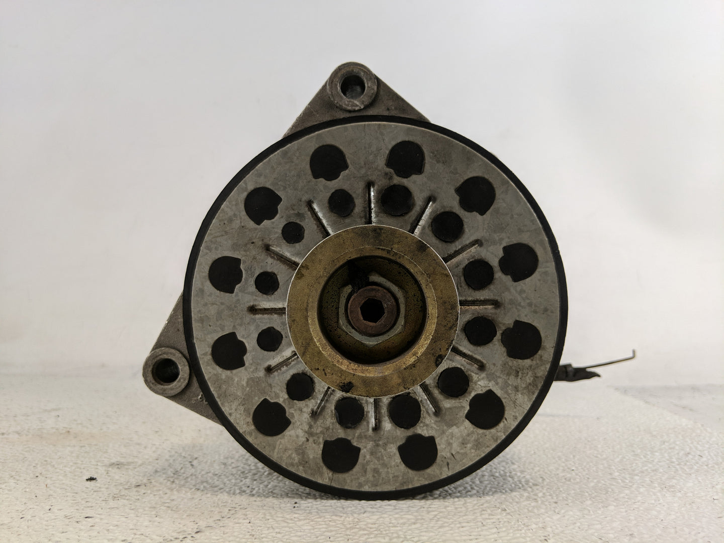 1997 Chevrolet K1500 Alternator Replacement Generator Charging Assembly Engine OEM Fits Fits 1996 1998 1999 2000 OEM Used Au