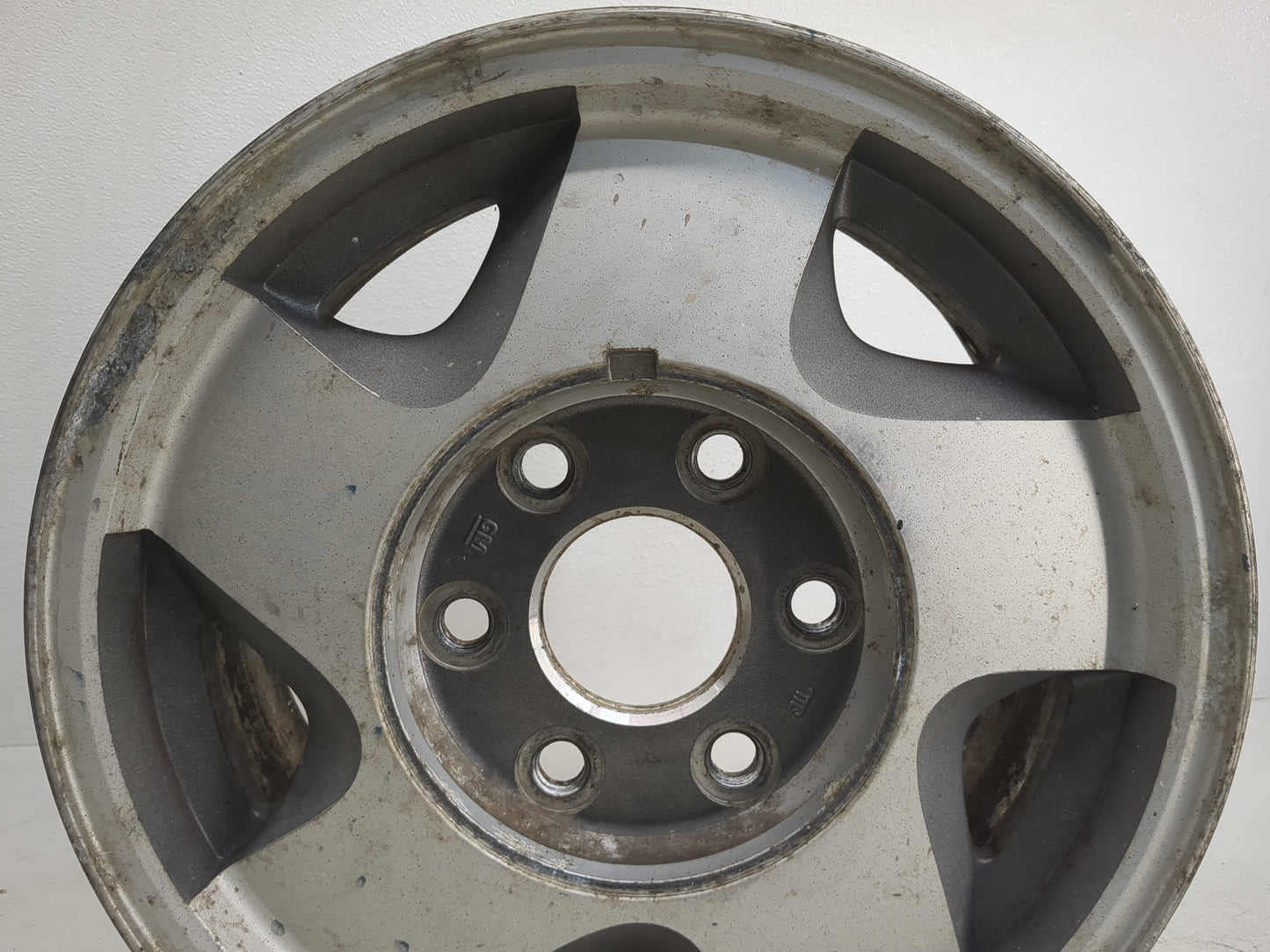 Chevrolet K1500 Oem Wheel Rim 1227720 - Oemusedautoparts1.com