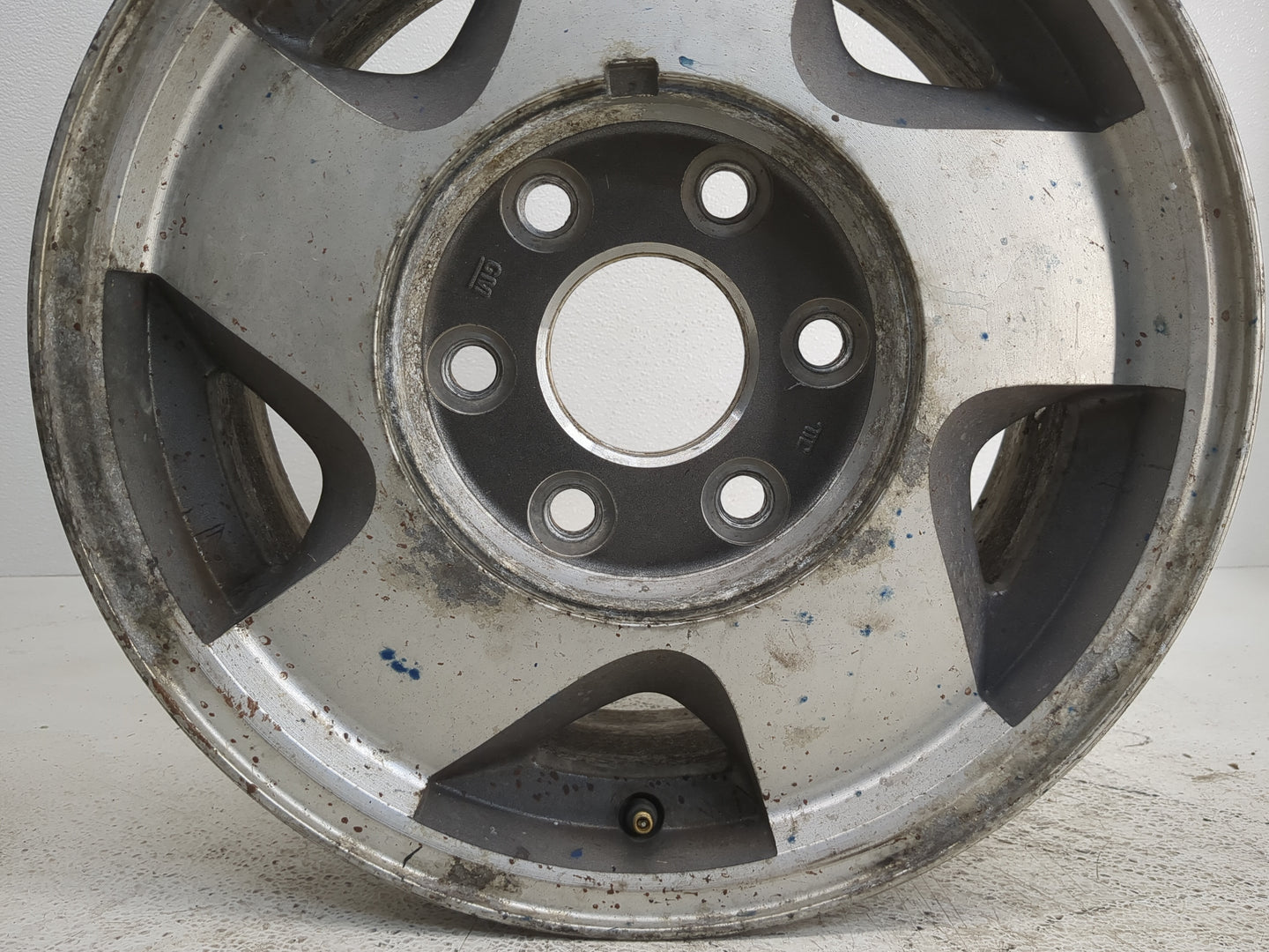 Chevrolet K1500 Oem Wheel Rim 1227727 - Oemusedautoparts1.com