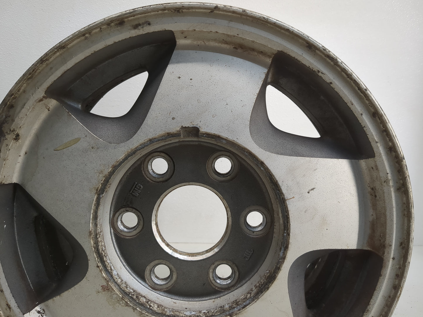 Chevrolet K1500 Oem Wheel Rim 1227729 - Oemusedautoparts1.com