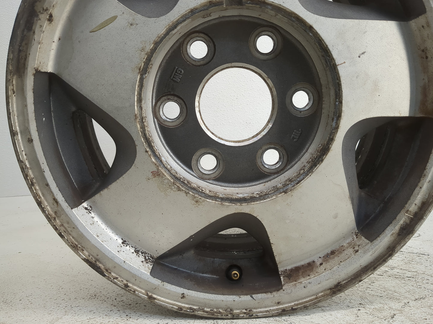 Chevrolet K1500 Oem Wheel Rim 1227729 - Oemusedautoparts1.com