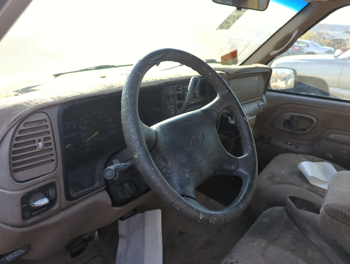 Chevrolet K1500 Air Bag Driver Left Steering Wheel Mounted - Oemusedautoparts1.com