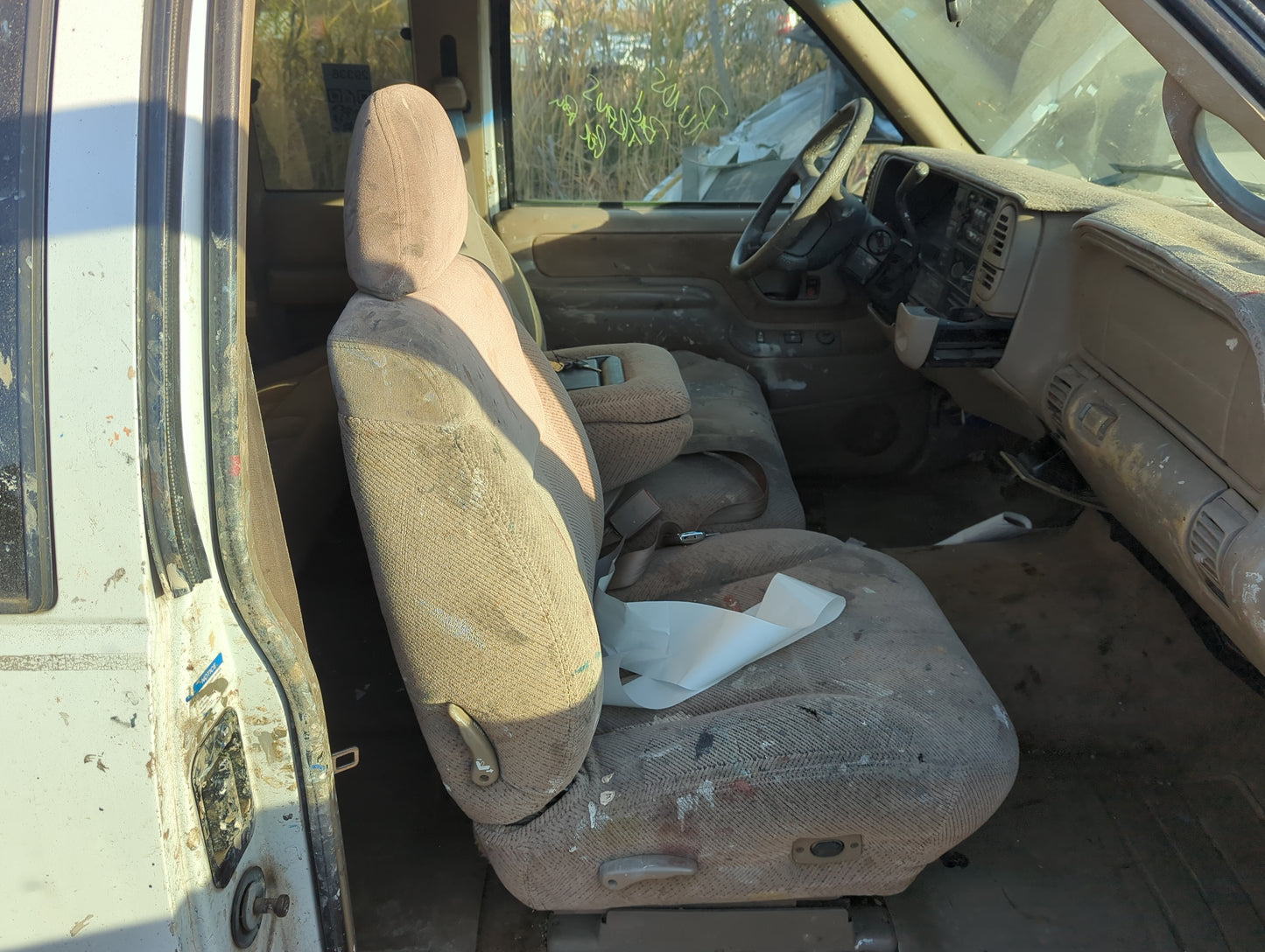 1997 Chevrolet K1500 Passenger Front Seat Oem - Oemusedautoparts1.com
