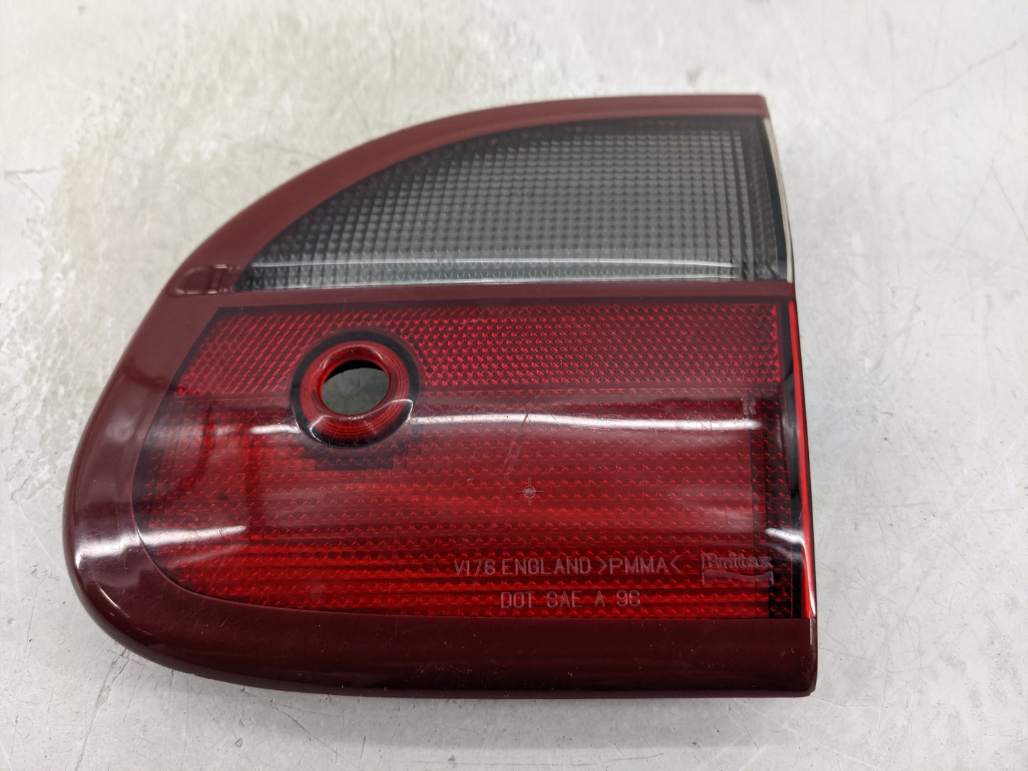 1997-2005 Chevrolet Malibu Tail Light Assembly Passenger Right OEM P/N:22605914 Fits OEM Used Auto Parts - Oemusedautoparts1