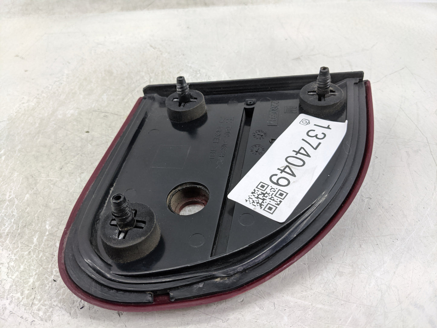 1997-2005 Chevrolet Malibu Tail Light Assembly Passenger Right OEM P/N:22605914 Fits OEM Used Auto Parts - Oemusedautoparts1