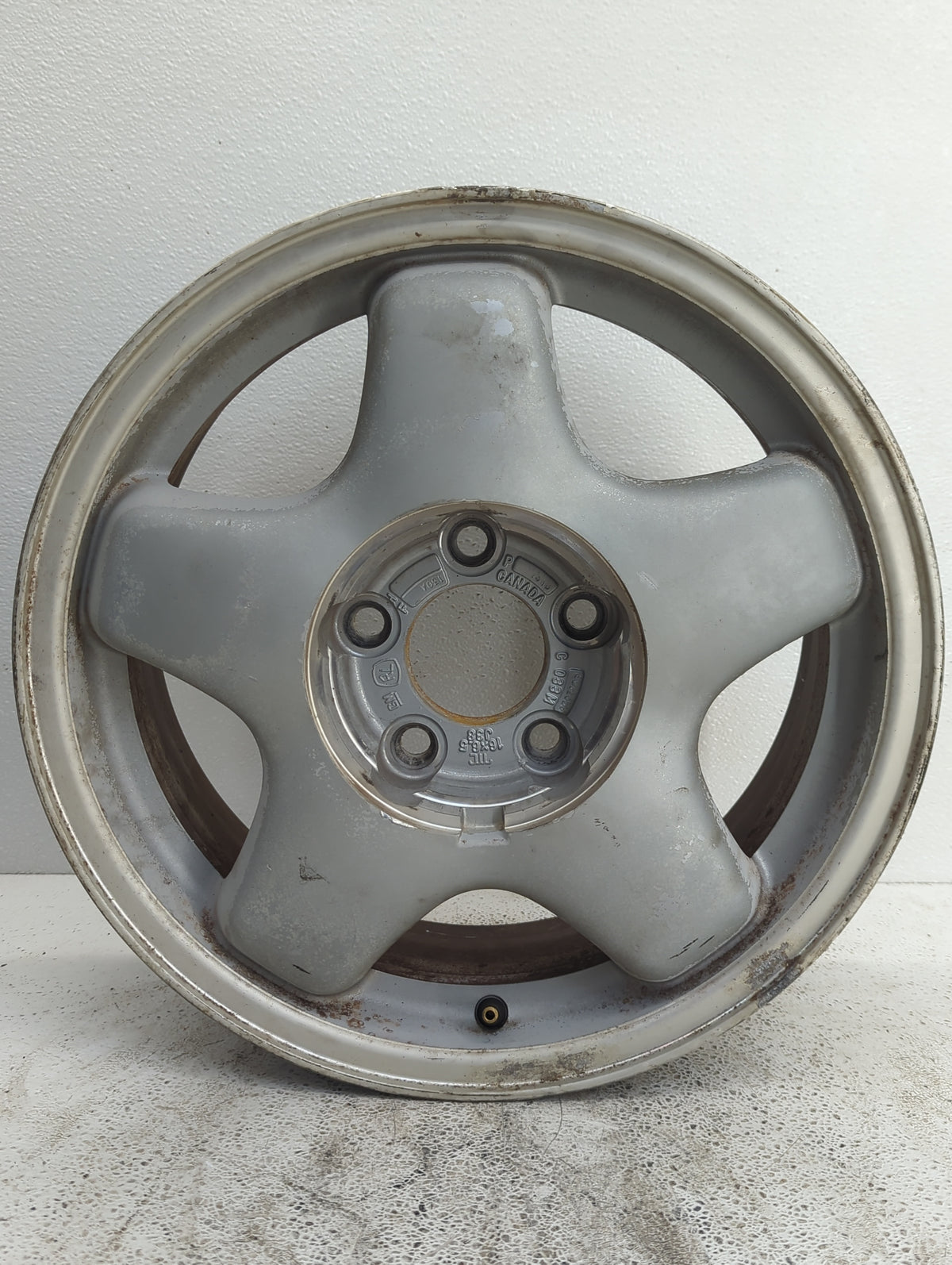 1995-1997 Chevrolet Monte Carlo Oem Wheel Rim 1076677 - Oemusedautoparts1.com
