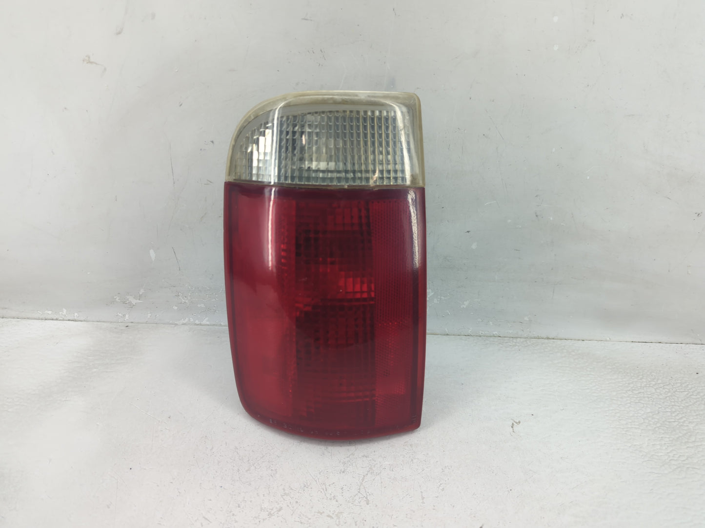 1997 Chevrolet S10 Blazer Tail Light Assembly Passenger Right OEM P/N:16518500A Fits OEM Used Auto Parts - Oemusedautoparts1