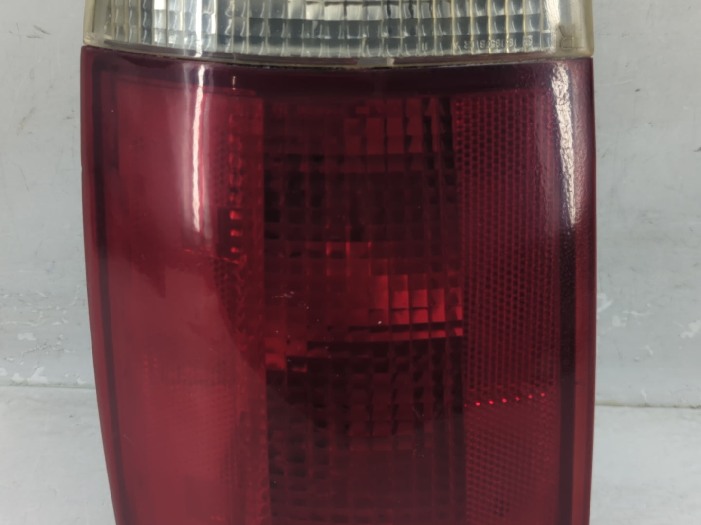 1997 Chevrolet S10 Blazer Tail Light Assembly Passenger Right OEM P/N:16518500A Fits OEM Used Auto Parts - Oemusedautoparts1