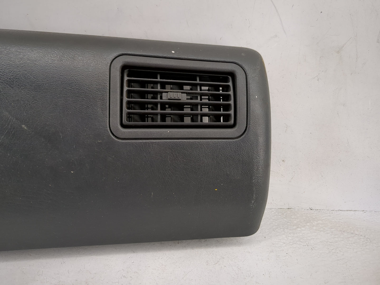 1997 Chevrolet S10 Blazer Passenger Glove Box Door Storage Compartment - Oemusedautoparts1.com