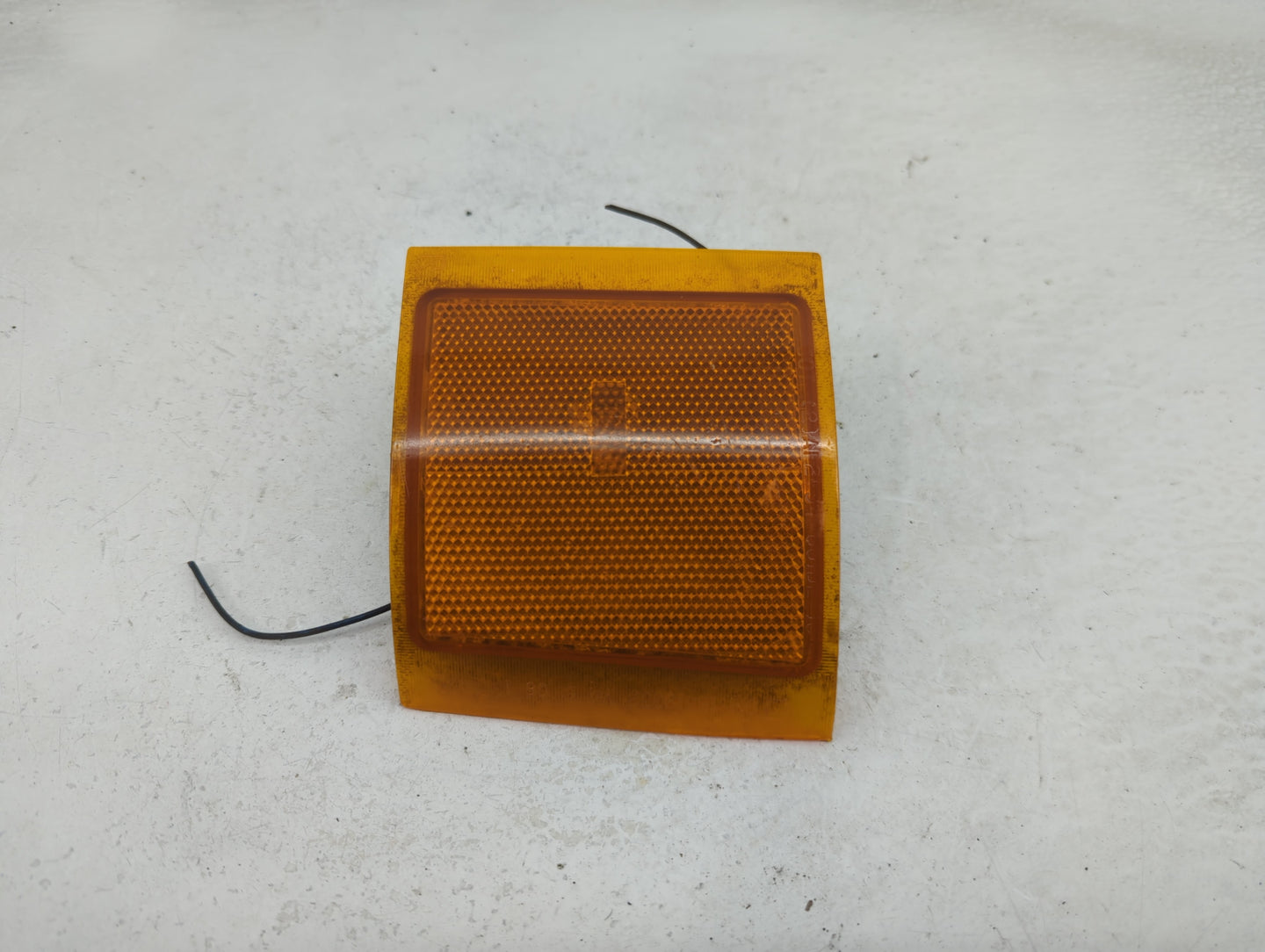 1995-1999 Chevrolet Suburban 1500 Passenger Right Oem Front Light Lamp - Oemusedautoparts1.com