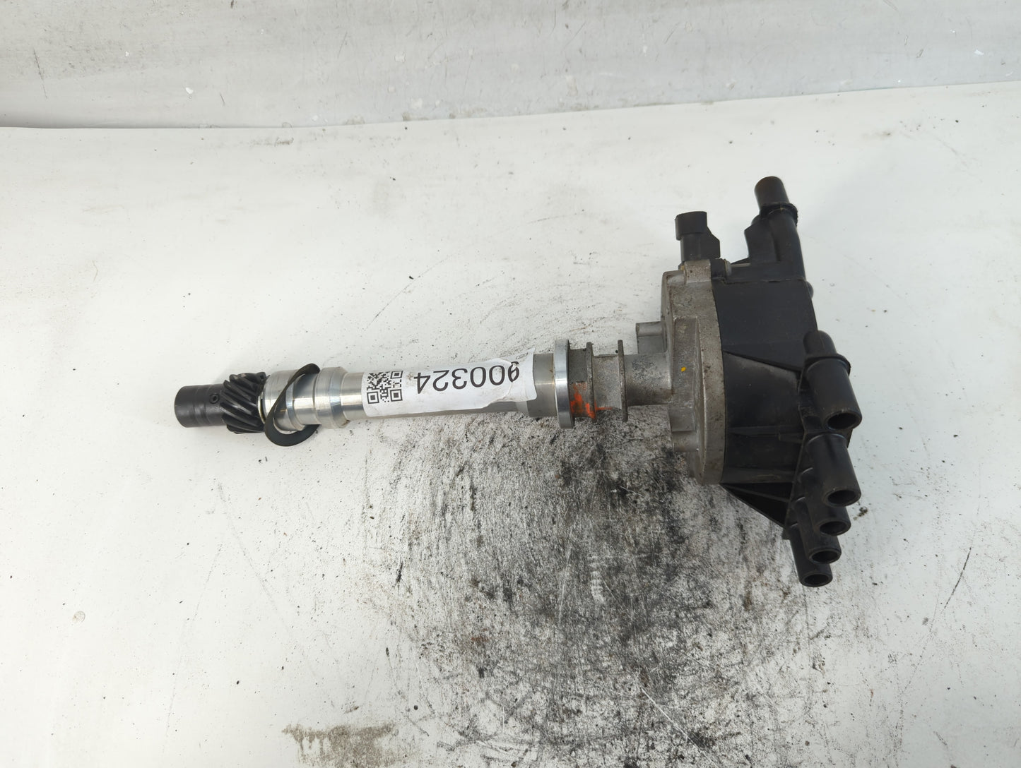 1996-2000 Chevrolet Tahoe Engine Ignition Distributor OEM Fits Fits 1996 1997 1998 1999 2000 2001 2002 OEM Used Auto Parts -