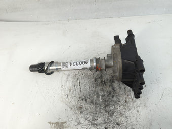 compare product 1996-2000 Chevrolet Tahoe Engine Ignition Distributor OEM Fits Fits 1996 1997 1998 1999 2000 2001 2002 OEM Used Auto Parts
