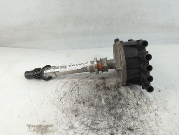 1996-2000 Chevrolet Tahoe Engine Ignition Distributor OEM Fits Fits 1996 1997 1998 1999 2000 2001 2002 OEM Used Auto Parts