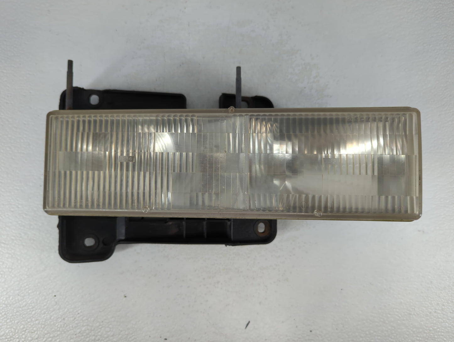 Chevrolet Truck Passenger Right Oem Head Light Headlight Lamp - Oemusedautoparts1.com
