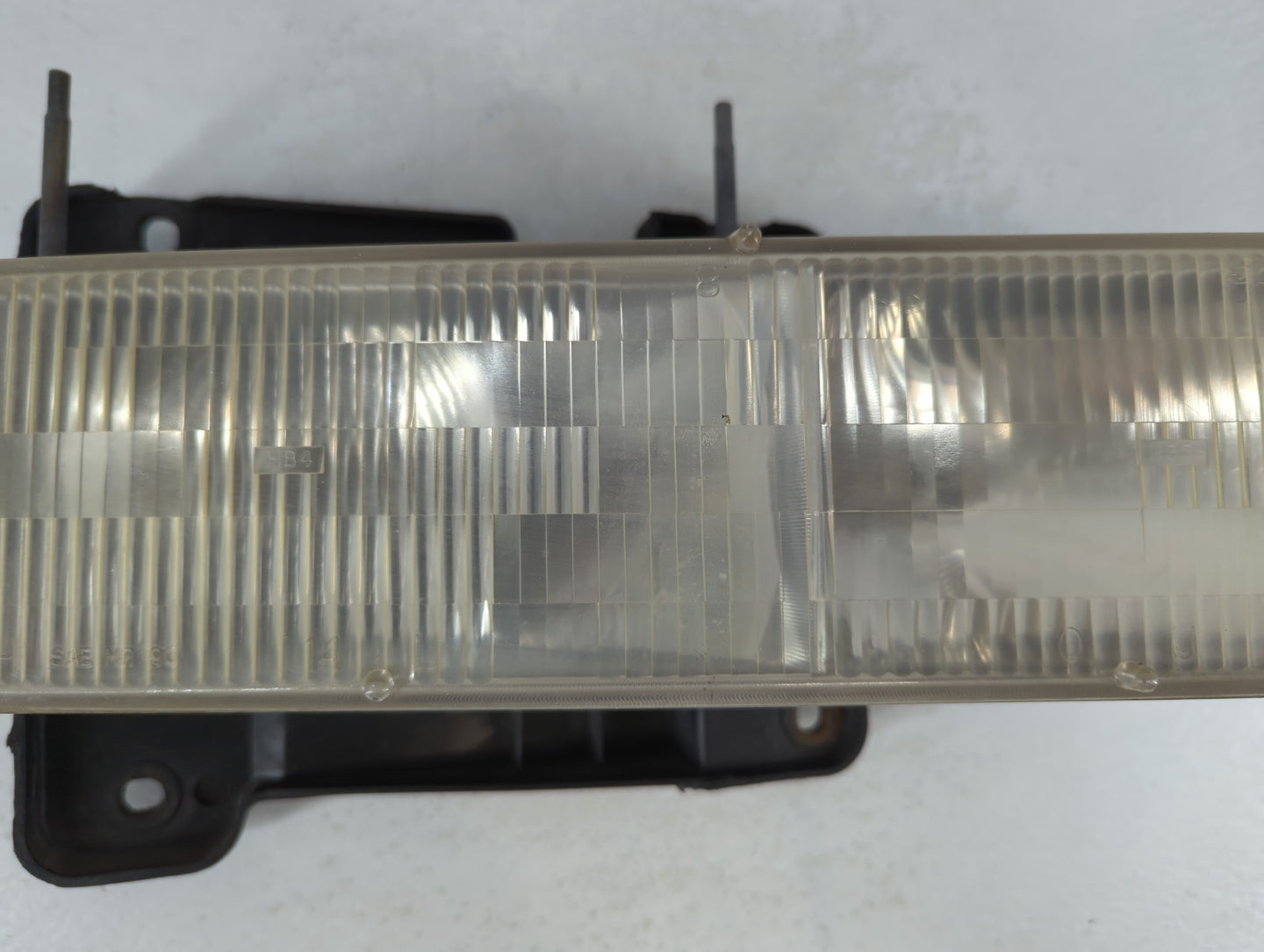 Chevrolet Truck Passenger Right Oem Head Light Headlight Lamp - Oemusedautoparts1.com