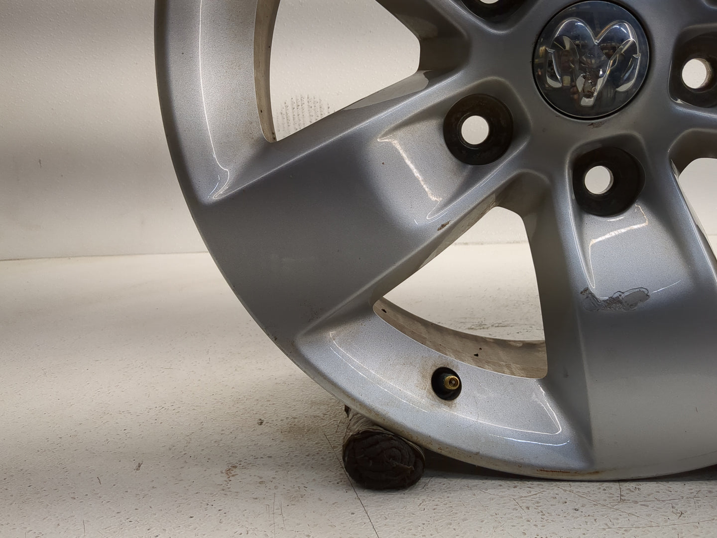 1994-2001 Dodge Ram 1500 Oem Wheel Rim 1229481 - Oemusedautoparts1.com