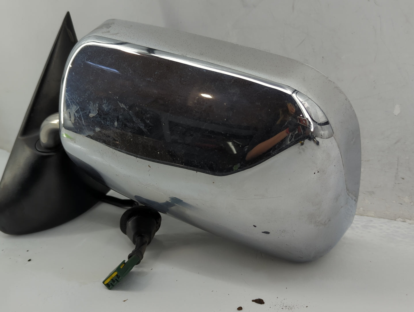 1994-1997 Dodge Ram 1500 Driver Side View Mirror - Left Door Mirror OEM Used - Oemusedautoparts1.com