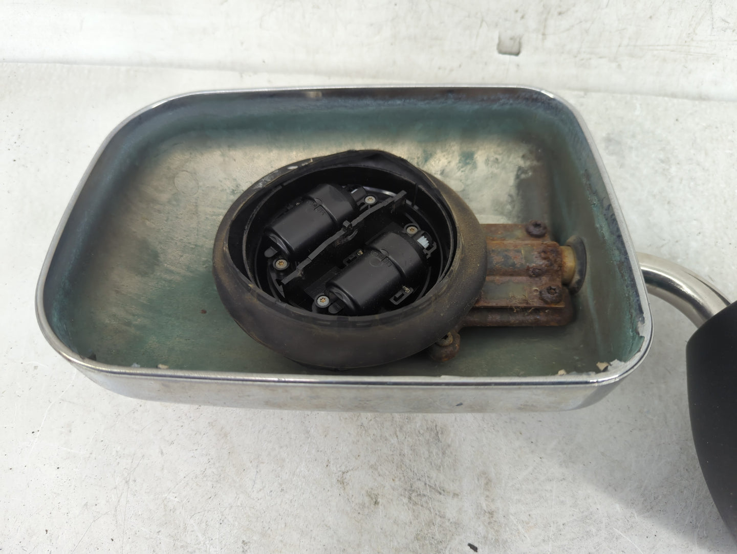1994-1997 Dodge Ram 1500 Driver Side View Mirror - Left Door Mirror OEM Used - Oemusedautoparts1.com