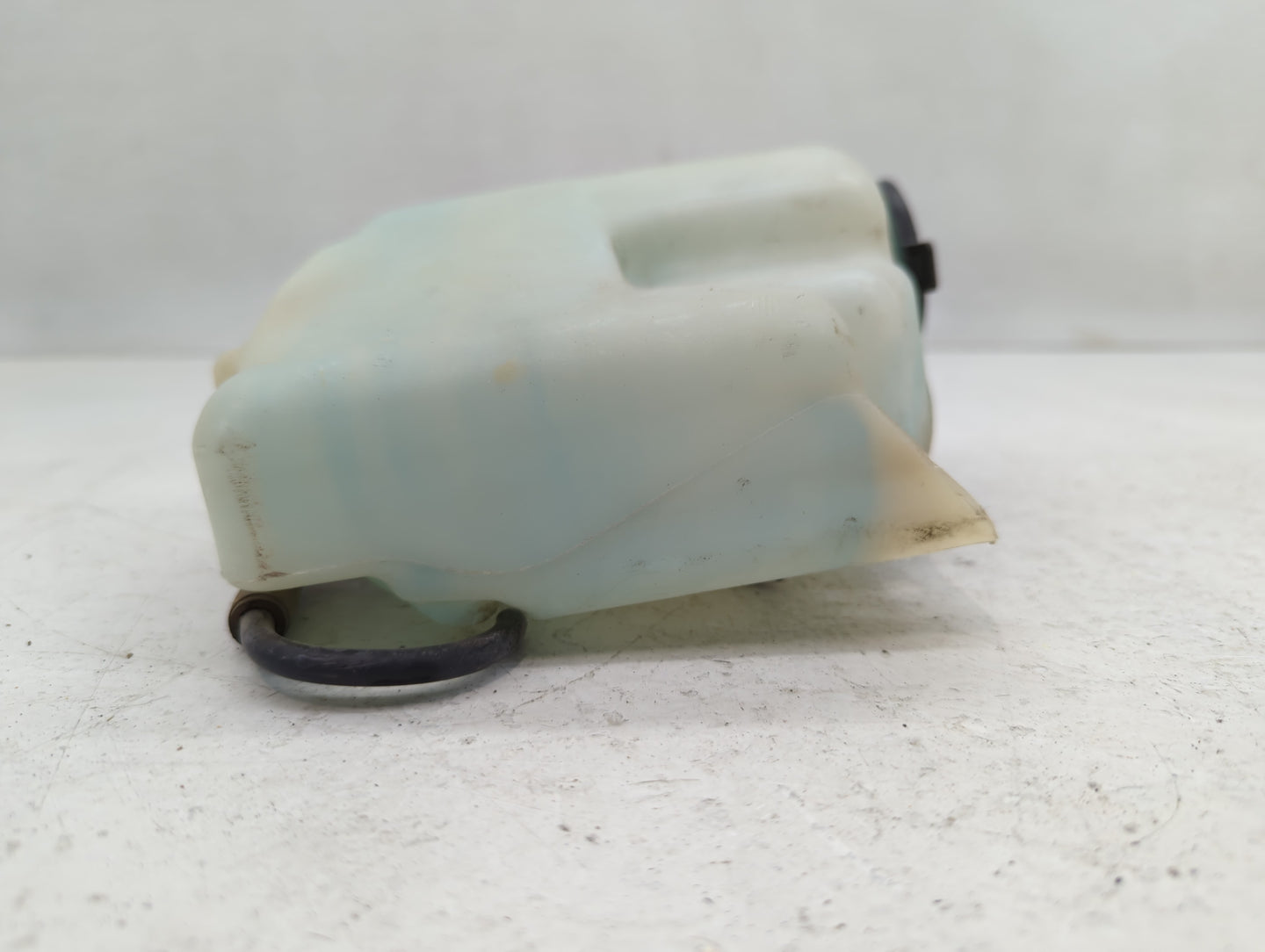 1997 Ford Crown Victoria Windshield Washer Fluid Reservoir Bottle Oem - Oemusedautoparts1.com