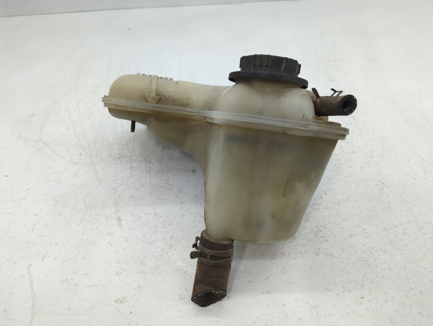 1997 Ford Crown Victoria Windshield Washer Fluid Reservoir Bottle Oem - Oemusedautoparts1.com