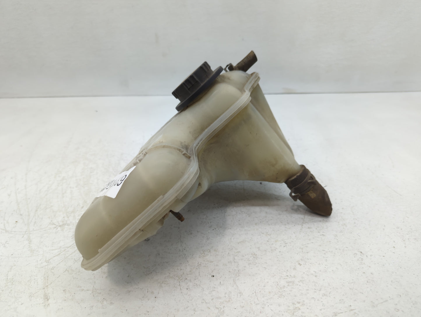 1997 Ford Crown Victoria Windshield Washer Fluid Reservoir Bottle Oem - Oemusedautoparts1.com
