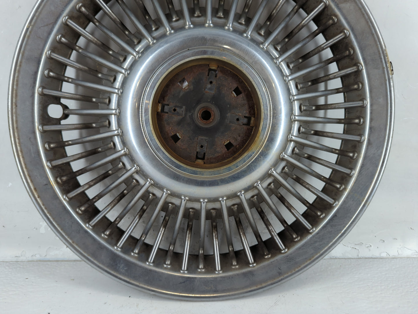 1997-1997 Ford Crown Victoria Driver Front Wheel Hub Oem - Oemusedautoparts1.com