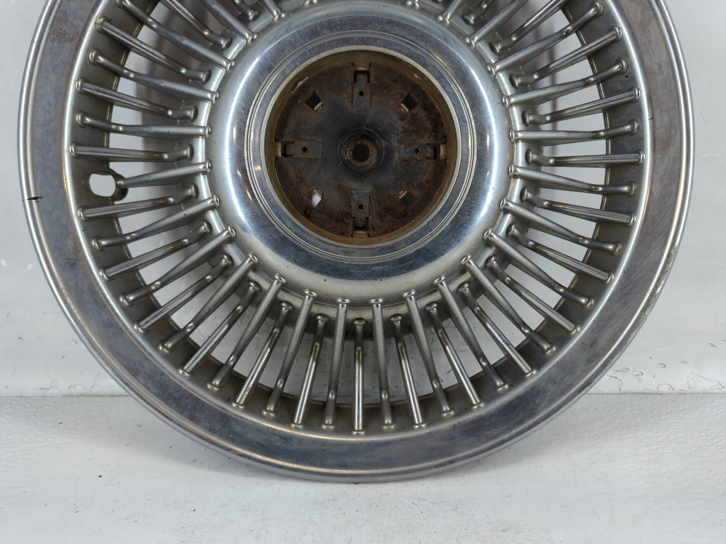 1997-1997 Ford Crown Victoria Driver Front Wheel Hub Oem 848624 - Oemusedautoparts1.com