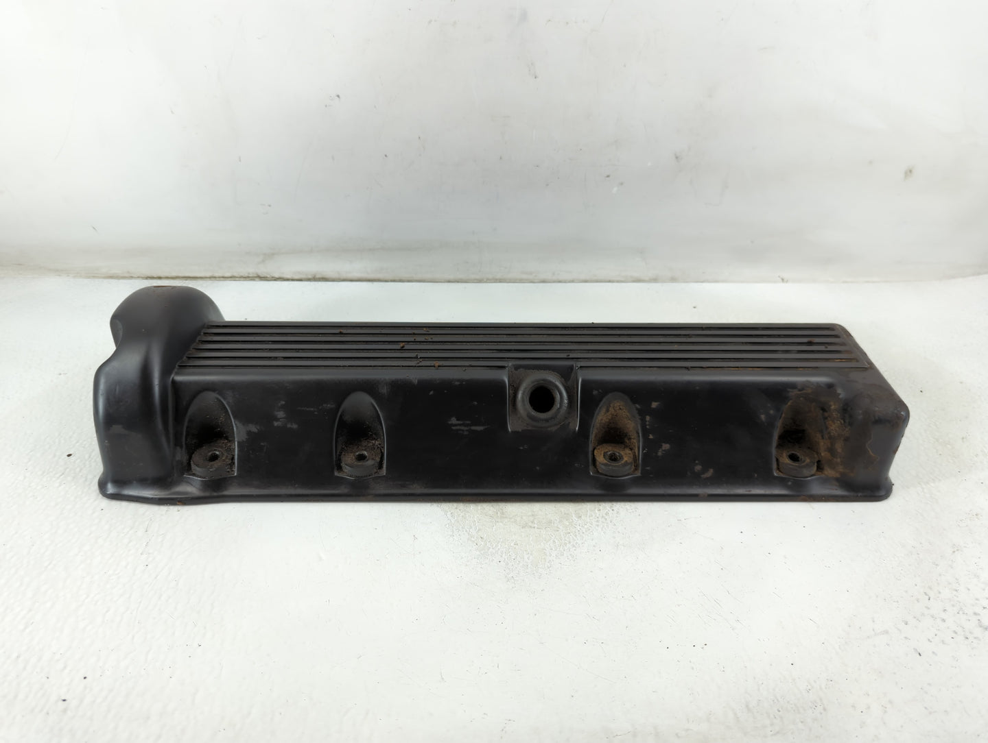 1997 Ford Crown Victoria Driver Left Cylinder Head Valve Cover Fits OEM Used Auto Parts - Oemusedautoparts1.com