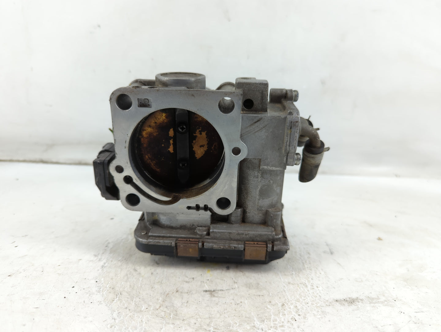 1996-1997 Ford Crown Victoria Throttle Body P/N:GMA3A_J10000054630 Fits Fits 1996 1997 OEM Used Auto Parts - Oemusedautopart