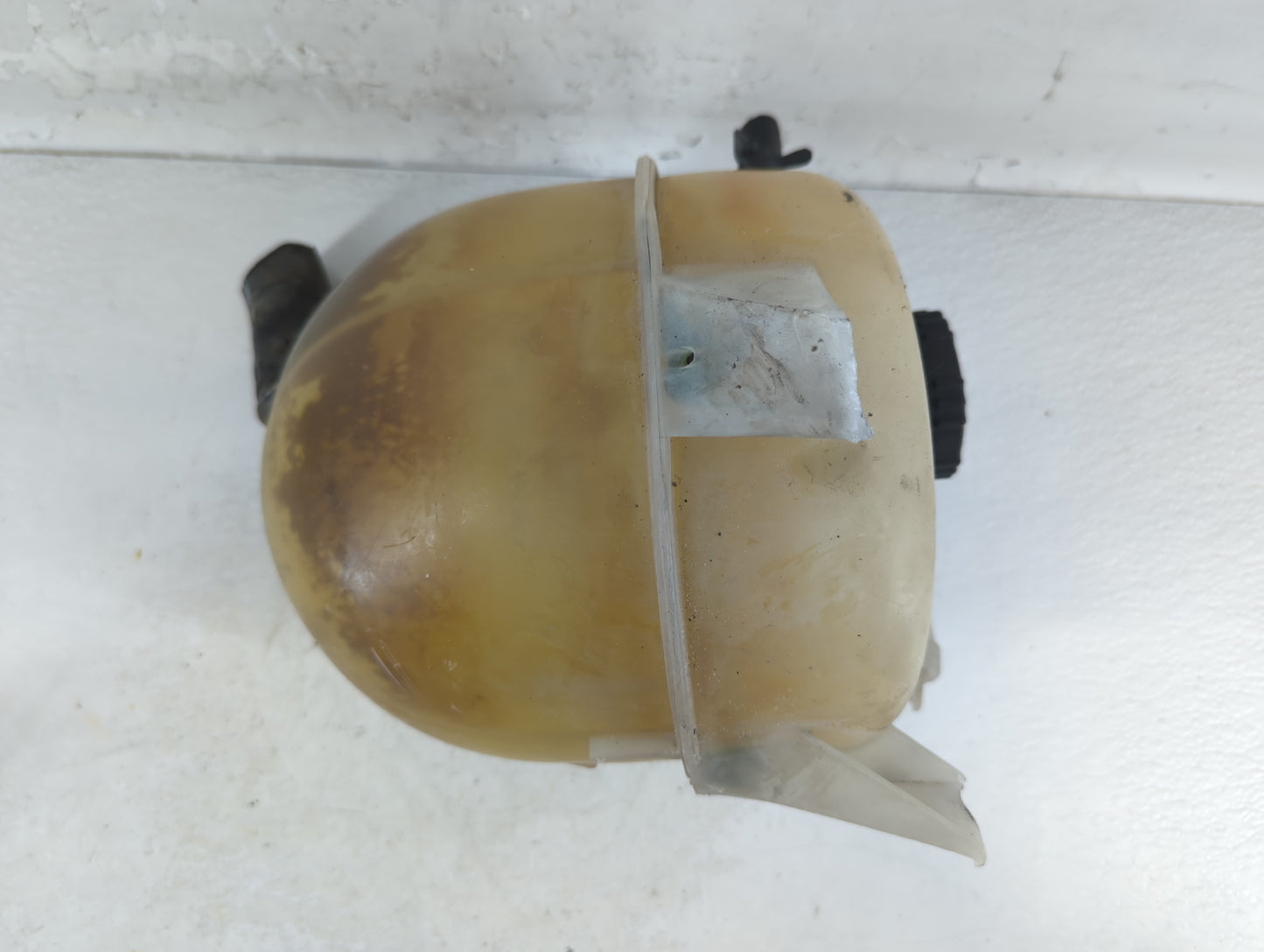 2002-2007 Ford E-150 Radiator Coolant Overflow Expansion Tank Bottle - Oemusedautoparts1.com